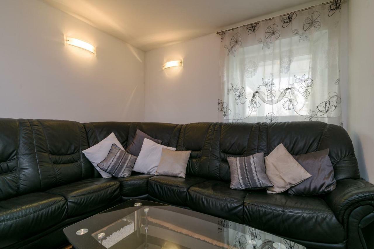 House Niko Apartment Kastela Bagian luar foto