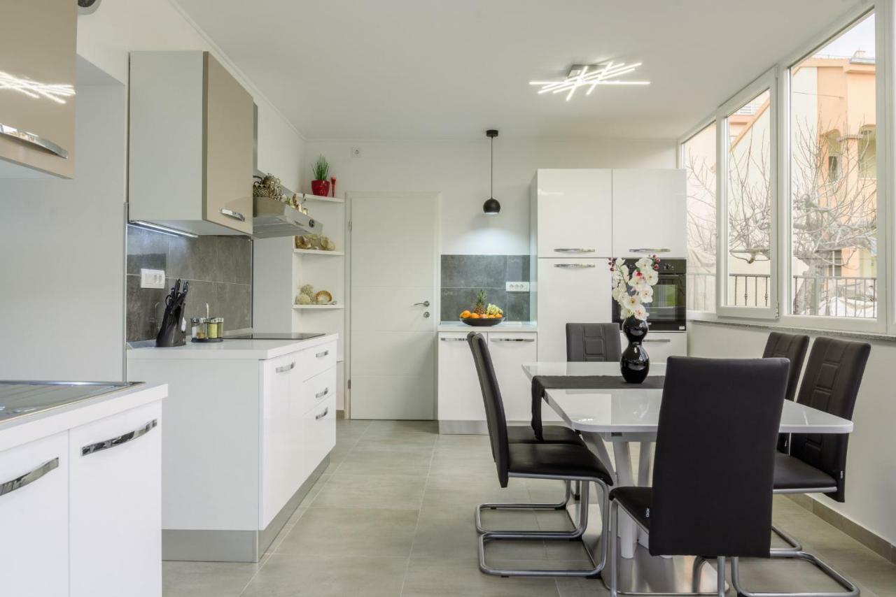 House Niko Apartment Kastela Bagian luar foto